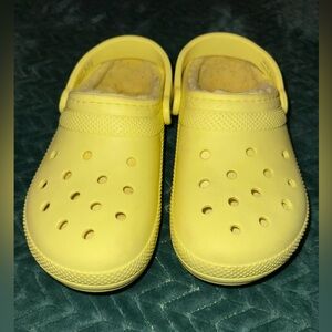 Crocs yellow M4/W6 fleece lined